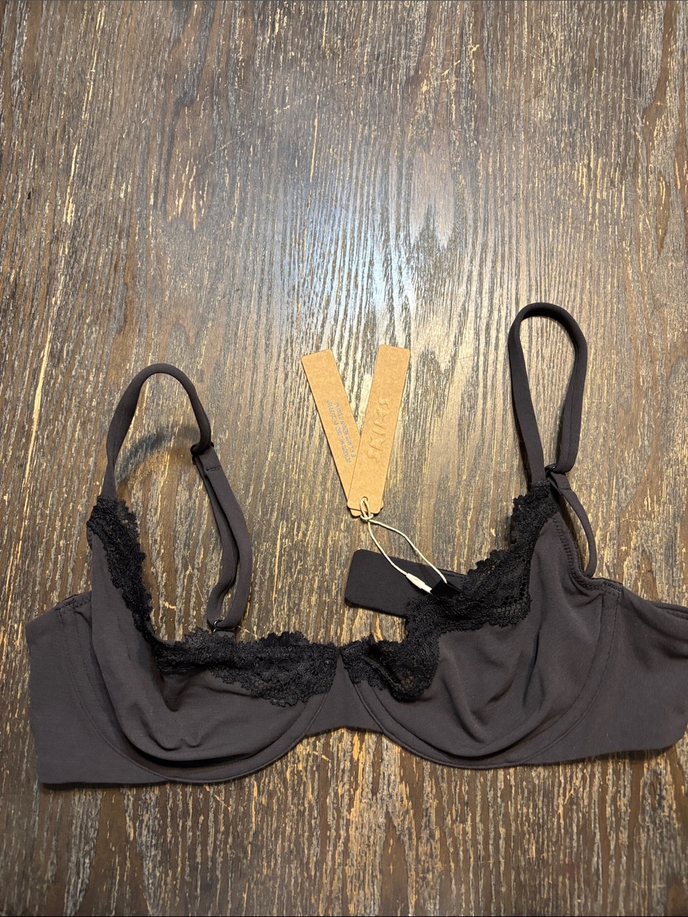 SKIMS Fits everybody Black Lace-Trim Unlined Demi bra onyx 36B NWT